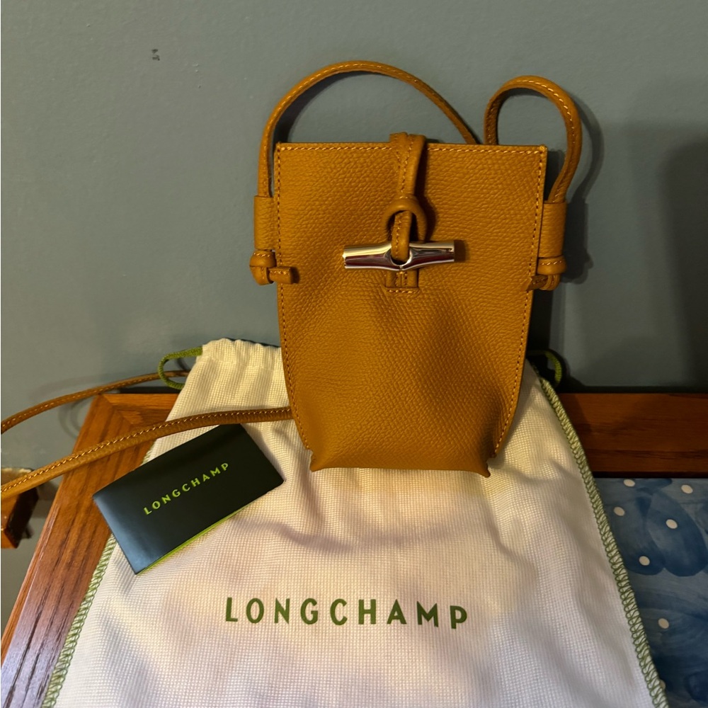 NWT Longchamp Roseau phone case